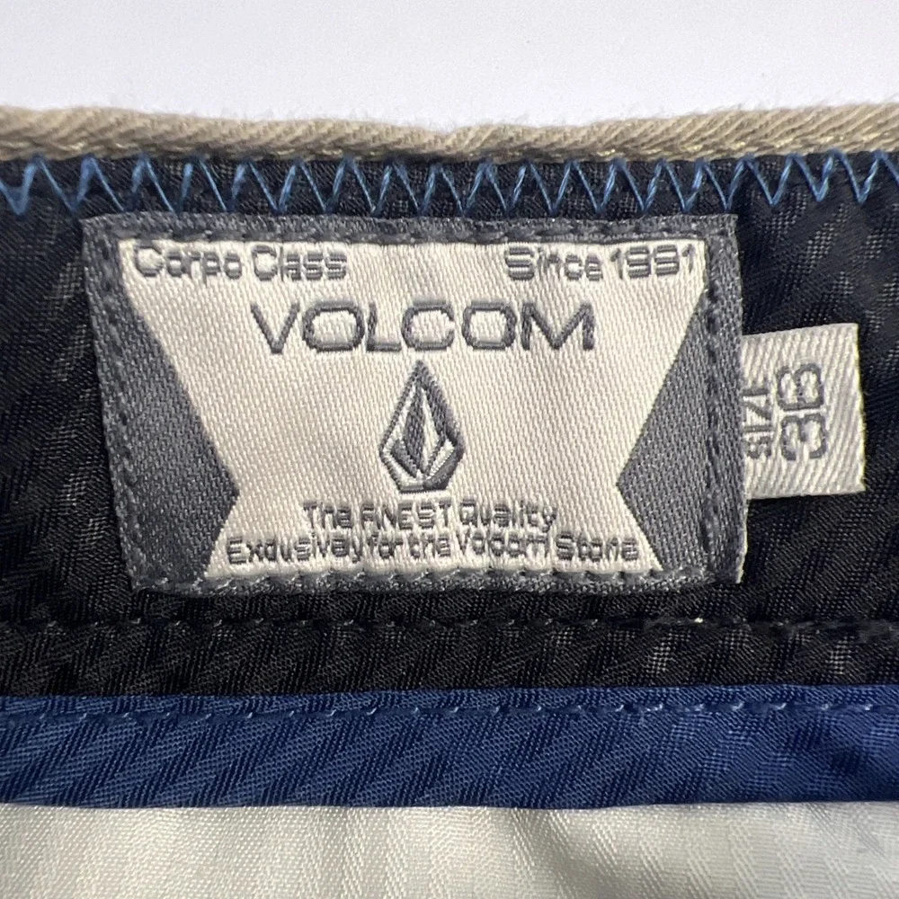 Volcom Khaki Chino Shorts Men's Size 36 Beige Flat Front Casual Skate